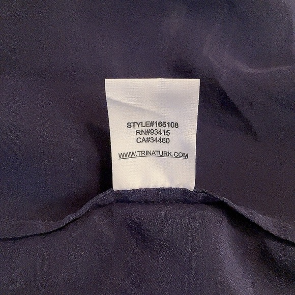 Trina Turk Midnight Blue One-Shoulder 100% Silk Tank Top Blouse Flowy Medium - Picture 7 of 7